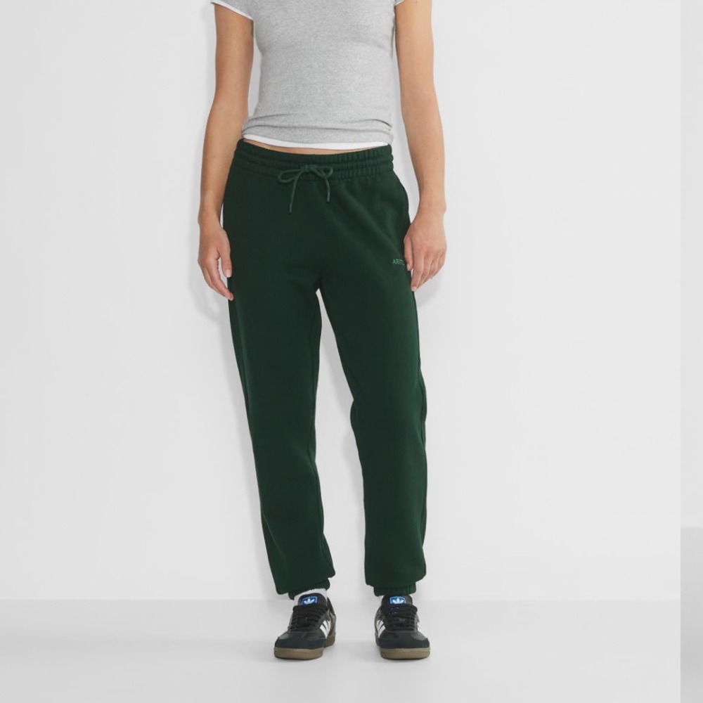Aritzia TNA Cozy AF Boyfriend Sweatpants